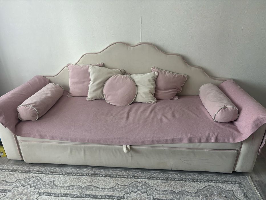 Диван 260см.