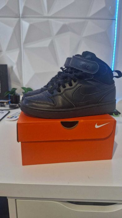 Adidasi NIKE, 35.5 si 36.5, stare f buna