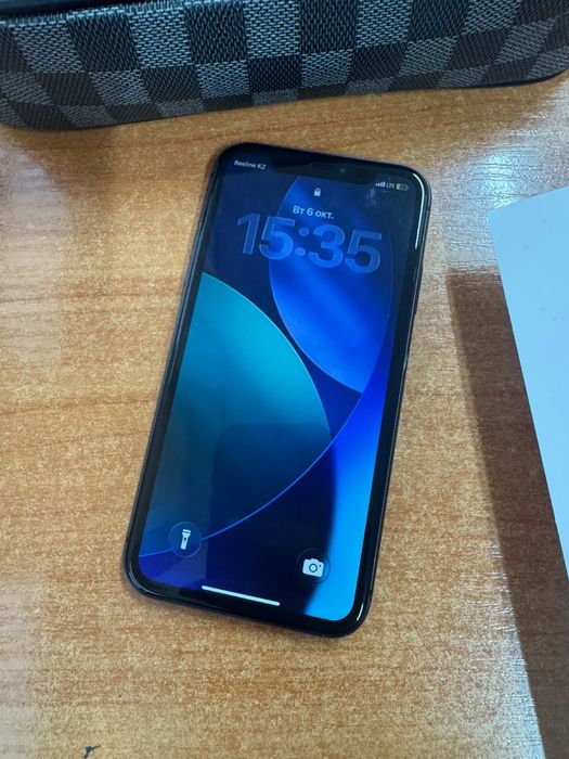 Продам Iphone 11