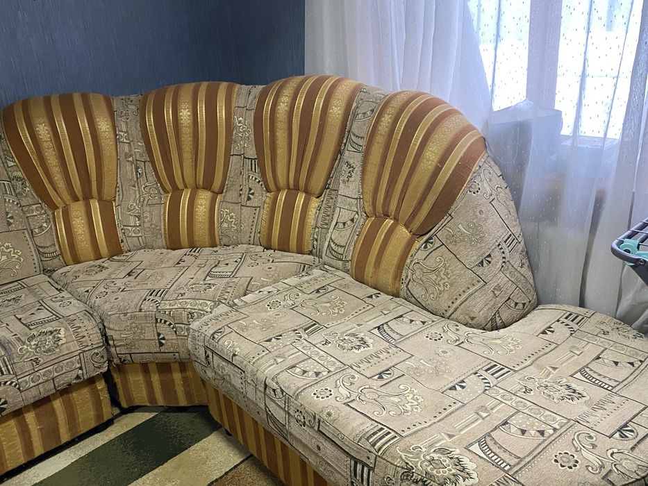 Продам диван,срочно