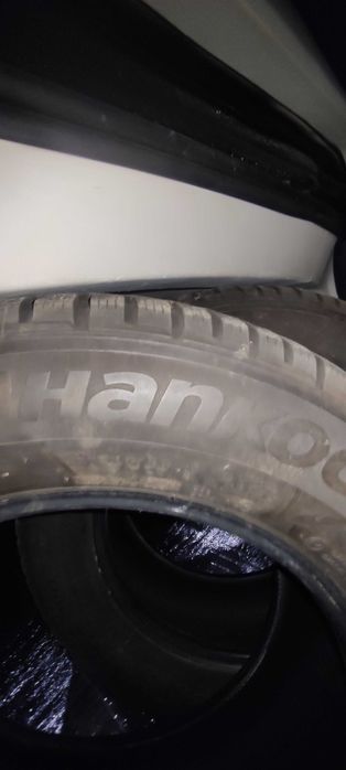 2 Бр гуми Hankook 235/65/17 дот 18