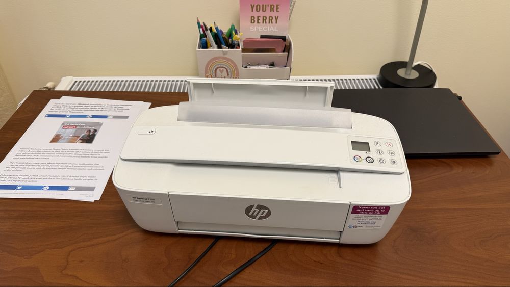 Imprimanta HP DeskJet  3750 multifunctionala