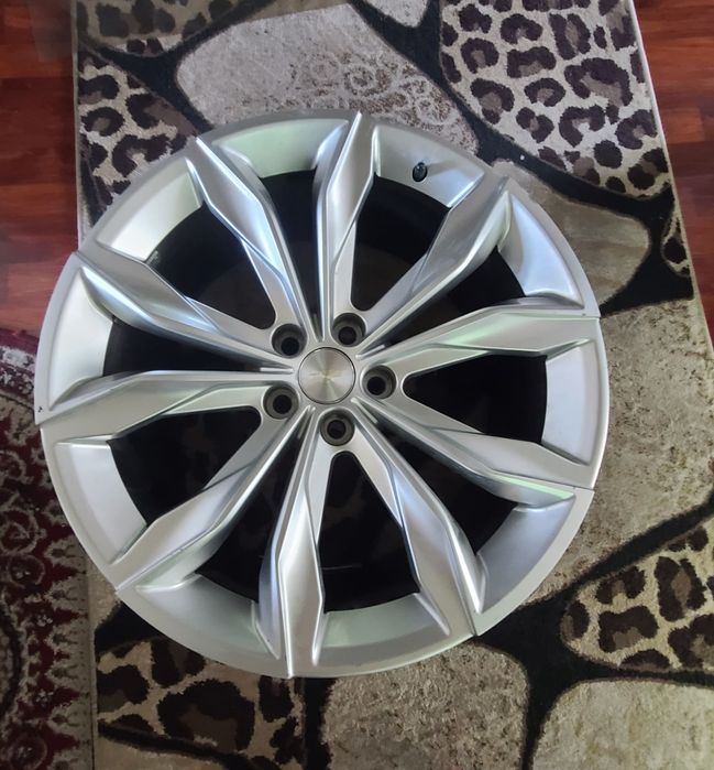 Malibu Diska R 19 , Srochna sotiladi