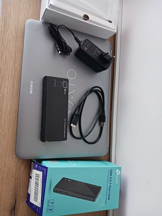 NAS сървър: Sony Vaio (Ubuntu) + TP-Link UH720 7-портов хъб в комплект