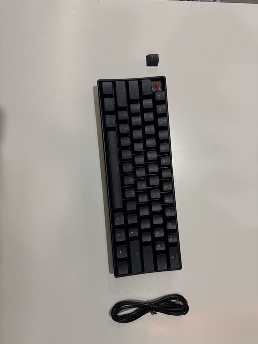 Механична клавиатура 60%