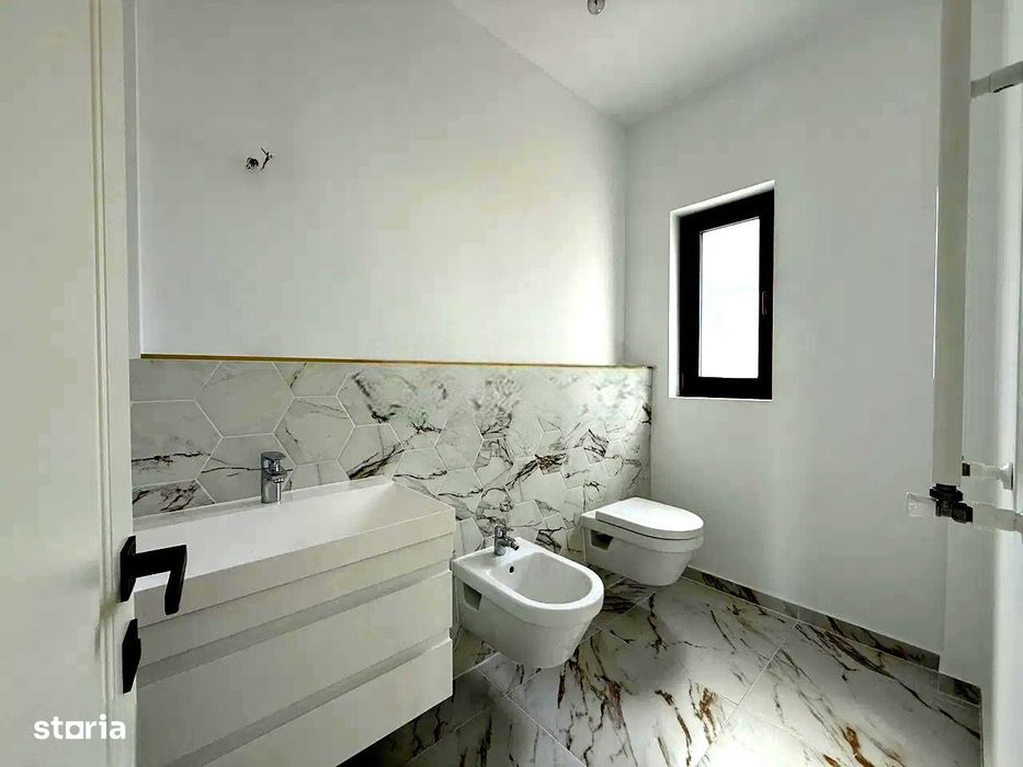 Vila 4 camere Tunari | Curte 380 mp | Gata de mutare