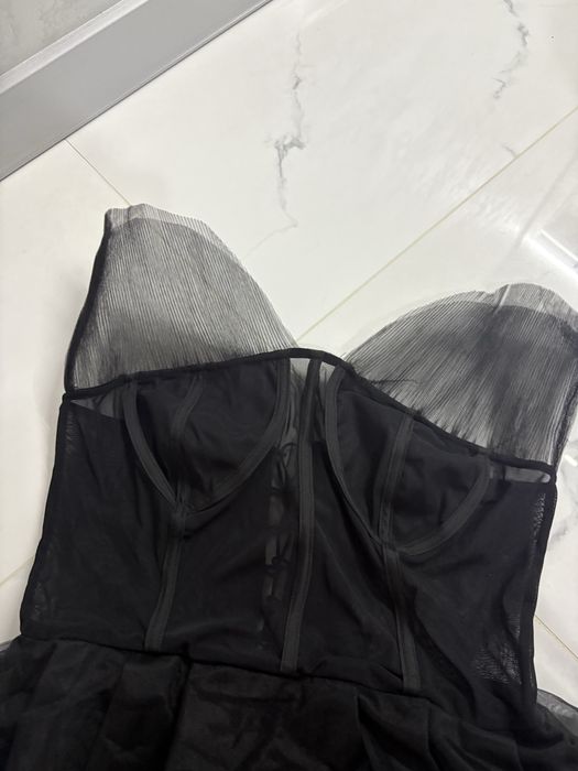 Красива елегантна рокля