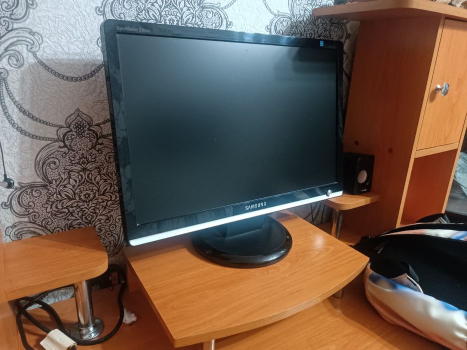 Срочно продаю Игровой компютерь хоршим состояние отдам дешево