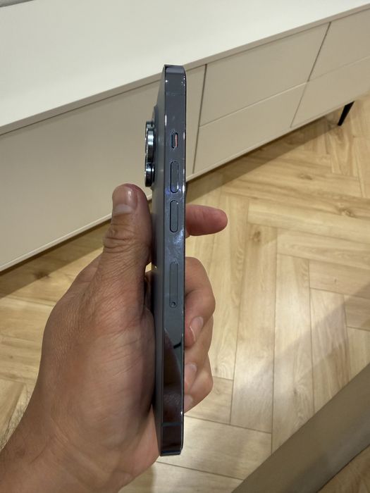 Продам Iphone 13 pro 128г с сим картой