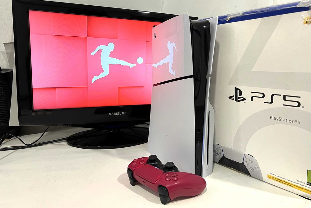 consolă Sony PS5 Slim Disc 1TB  + joc FC2025 garantie 6 luni