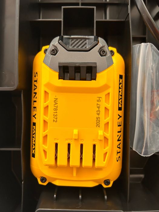 Masina de insurubat cu impact STANLEY FATMAX