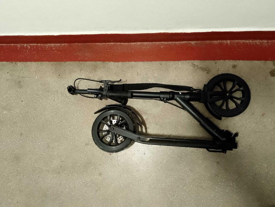 Trotineta DHS pliabila noua ( 3 bucăți )