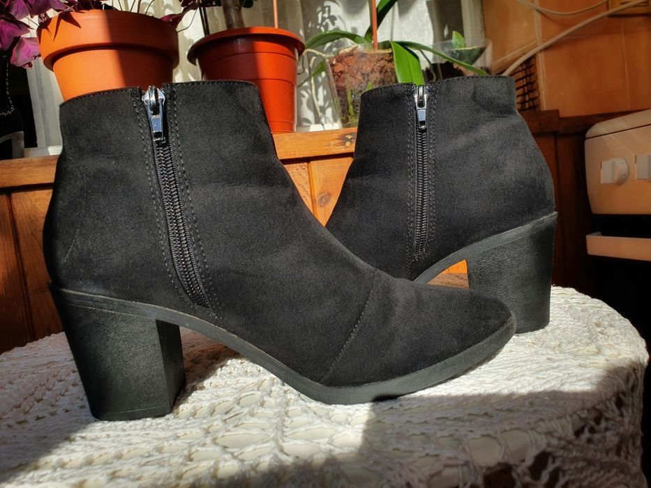 Дамски ботуши на ток