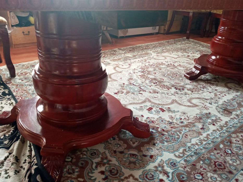 Срочна продам стол дубовый