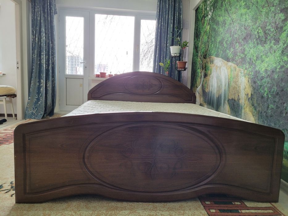 Кровать двуспальная