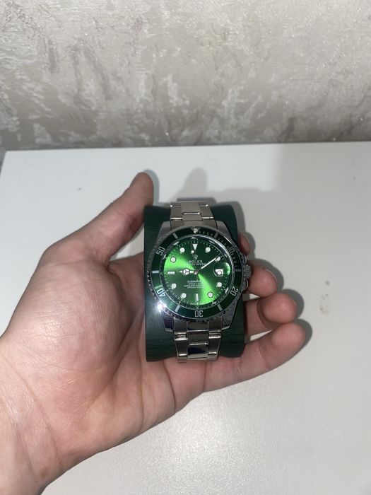 Продается часы новые