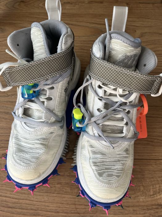 Adidasi off white marimea 37.5 impecabili