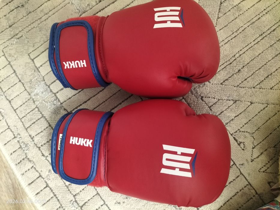Продам боксерские перчатки