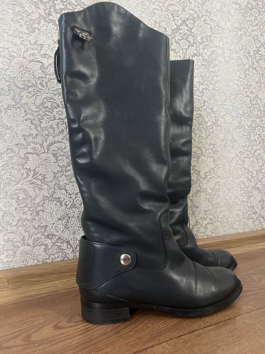 Продам зимние сапоги