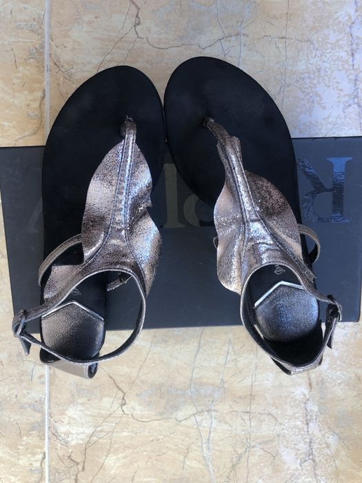 Дамски сандали Stradivarius