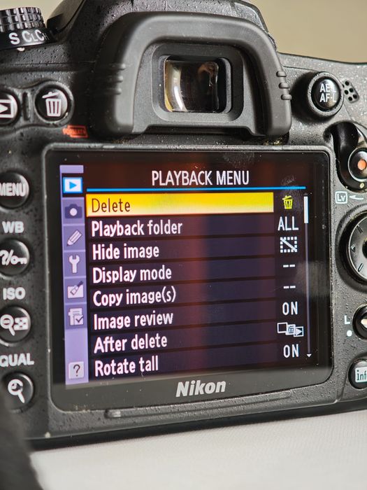 Nikon D7000 + obiectiv