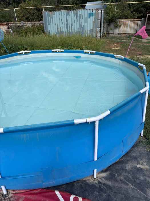 Продам бассейн каркасный