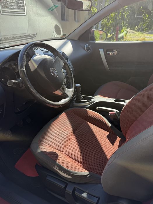 Vând Nissan Qashqai