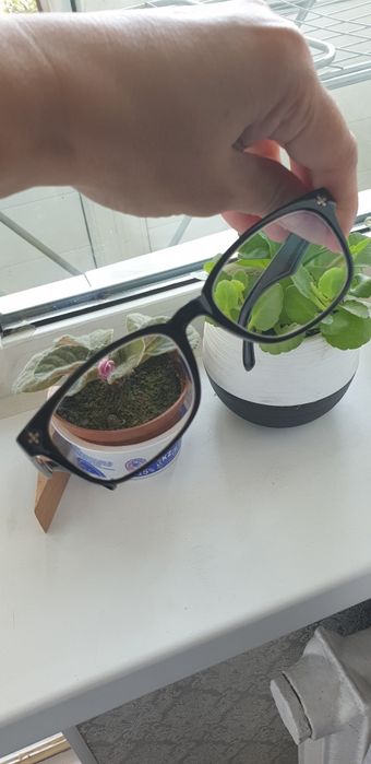 Оправа чёрного цвета