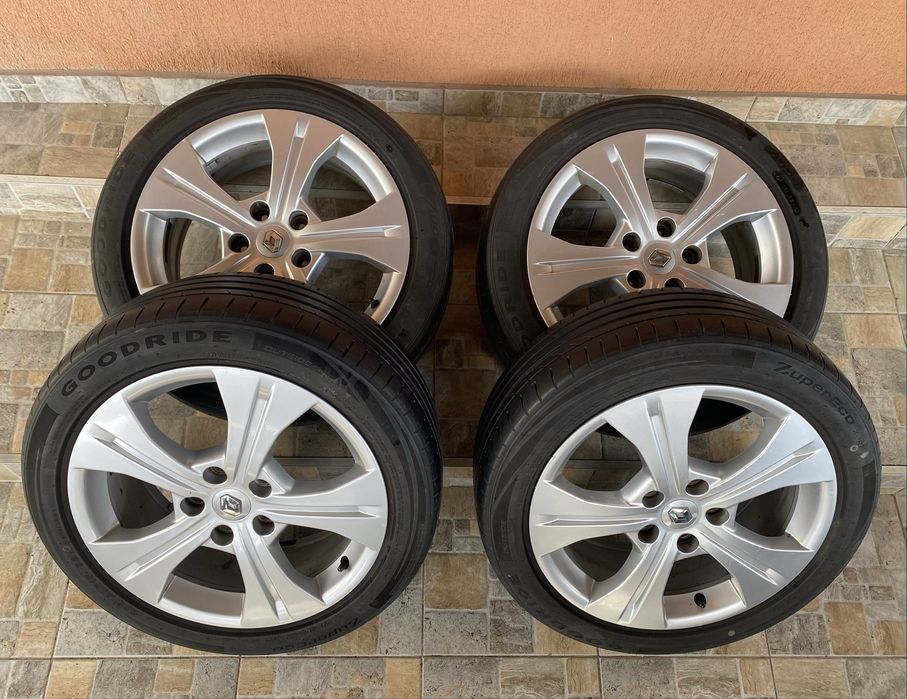Jante R17 originale Renault Anvelope Goodride 205/50