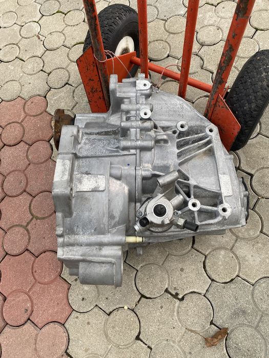 Cutie manuala UET 1.5 TSI  t-roc seat Skoda Q2