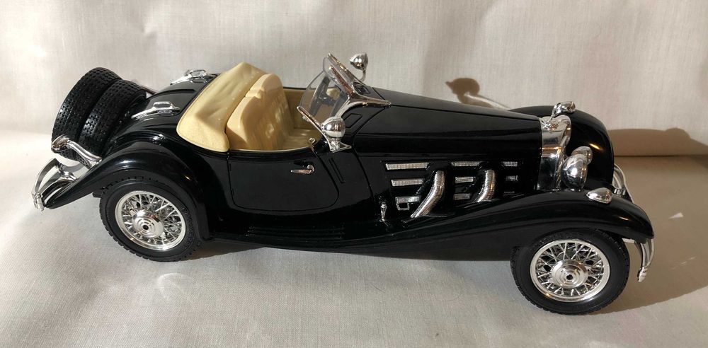 Macheta Bburago Mercedes Benz 500k Roadster 1936 sc 1 20 - Italia