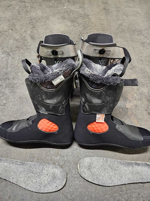 Продавам дамски скиорски обувки Rossignol  75лв или 37 евро