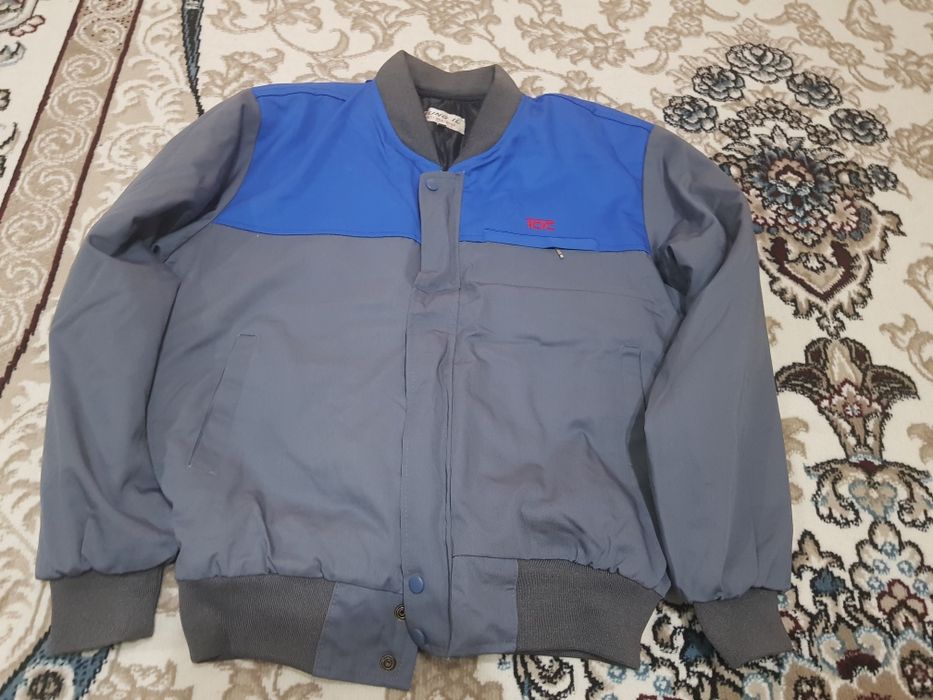 Spisofka ishga kiyiladigan qishki qalin kurtka