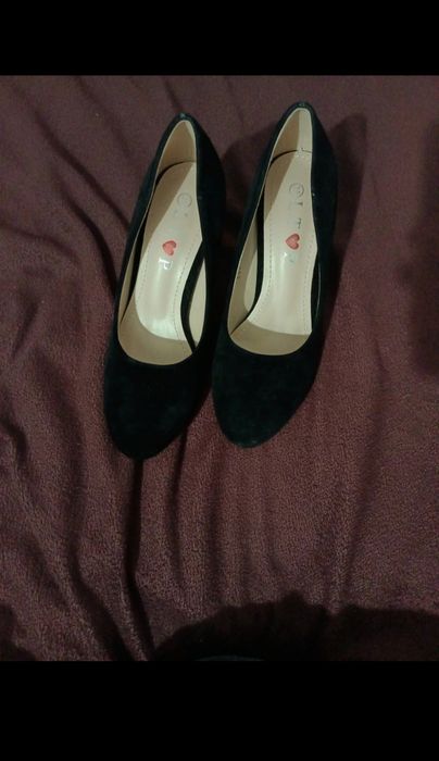 Pantofi de catifea cu toc