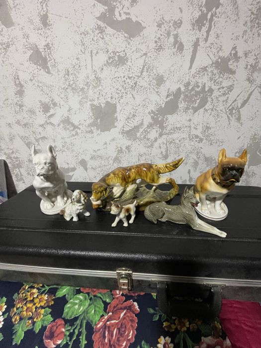Продам фарфоровых собак (ссср)