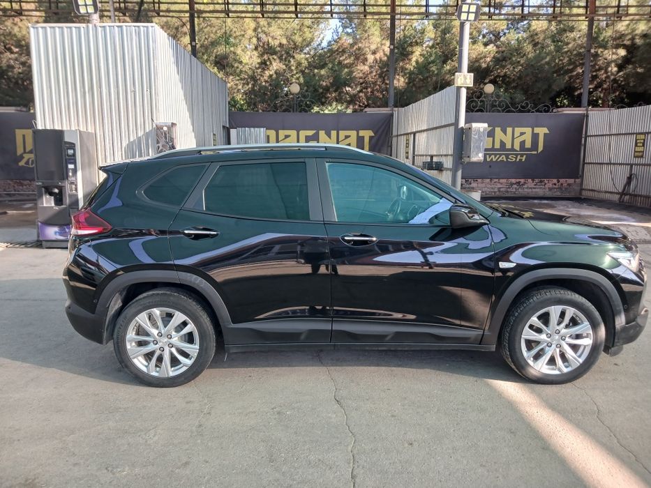 Tracker 2 2024 ltz plus
