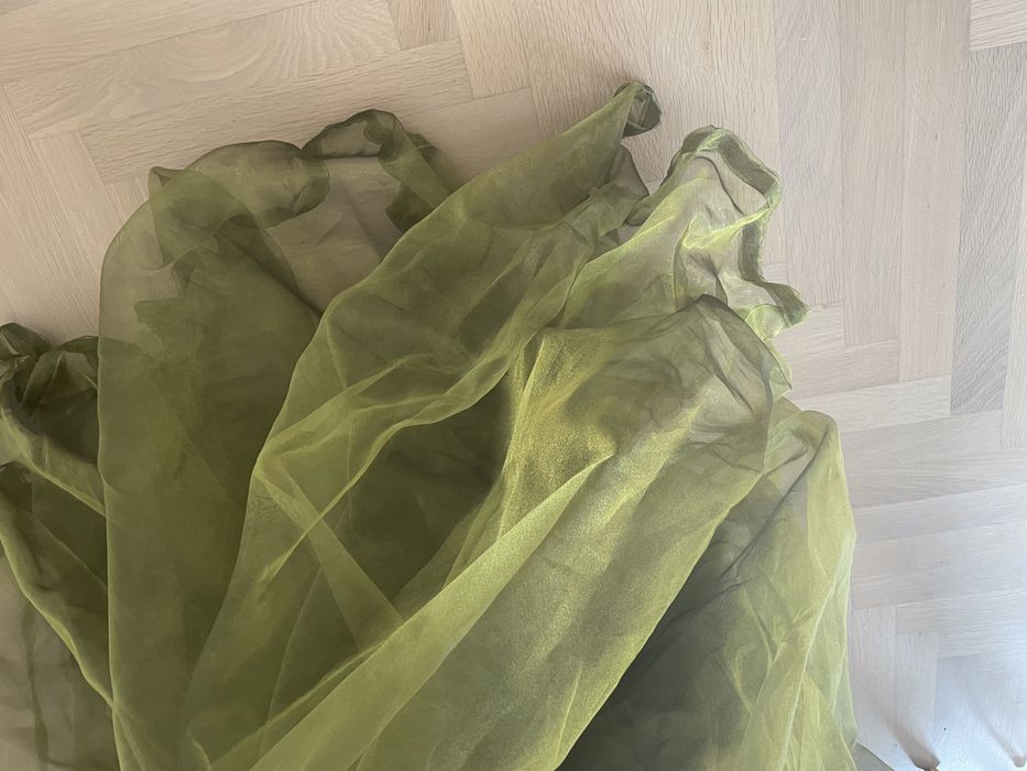 Кралско зелено завеси-шифон ;нощни лампи,килим;кашпи Laura Ashley