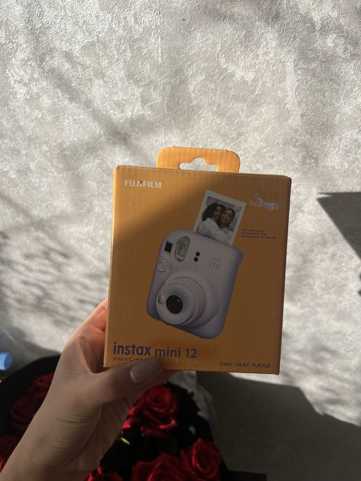 Продам Instax Mini 12