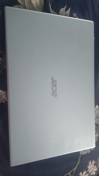 Laptop Acer 1Tb cam web