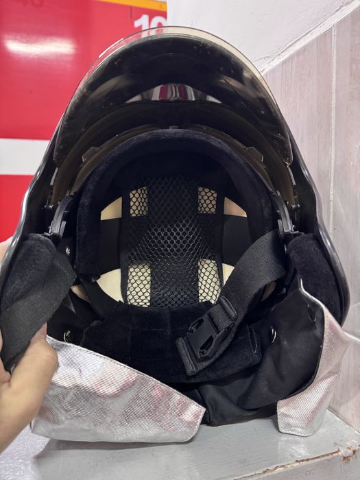 Каска пожарного