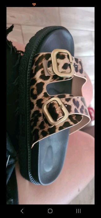 Slapi platforma marime 35