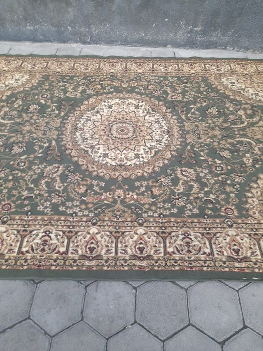 Ковер с низким ворсом