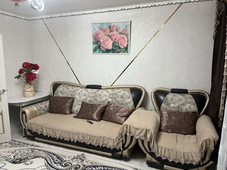 диван для зала.