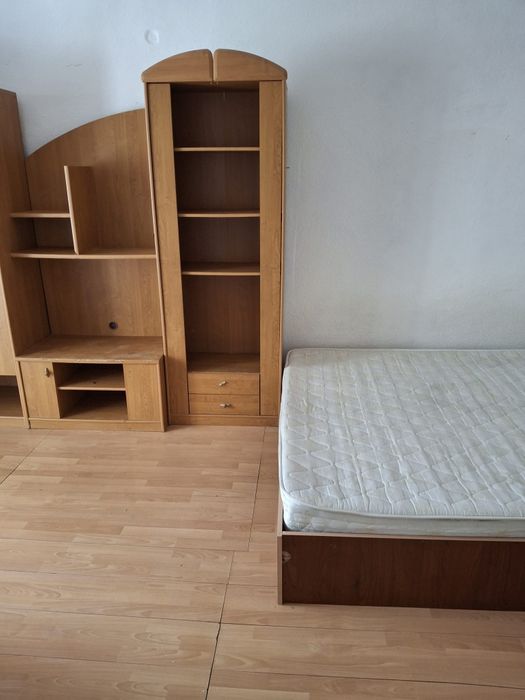 Inchiriez garsoniera