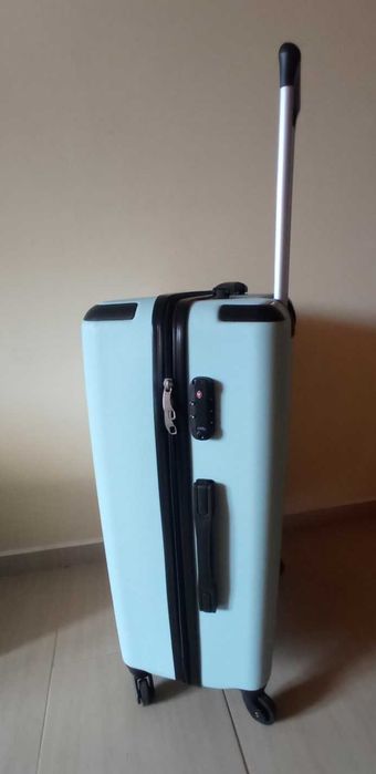 Голям куфар с 4 колела 80.6L, 74 x 51 x 31 cm, 4.3 kg, TSA ключалка