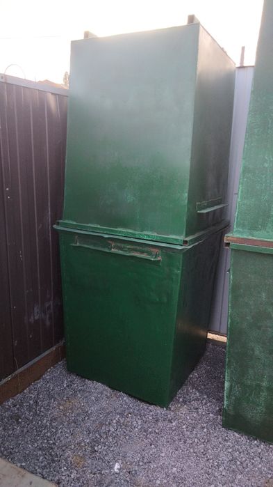 Продам мусорный бак