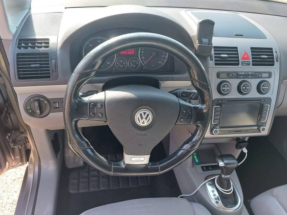 VW TOURAN 2010 DIESEL