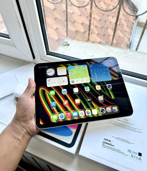 iPad 10 Silver 64GB как новенький