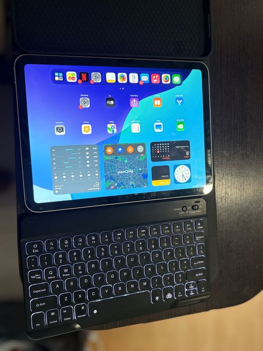 I pad ( 10th Generation)