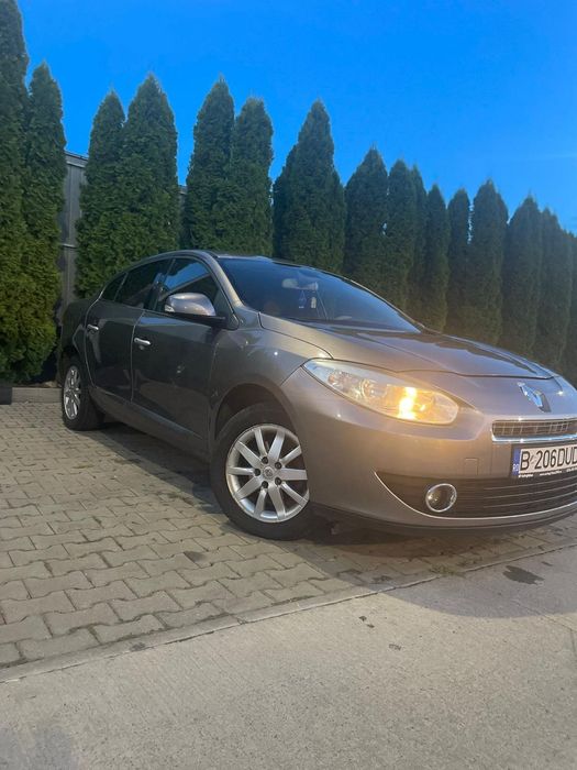 Vând Renault fluence 1.6 4500 €